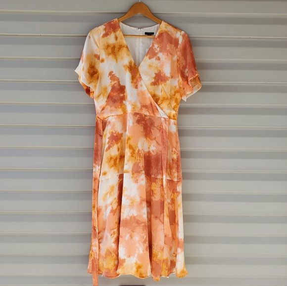 Ann Taylor Dresses & Skirts - Ann Taylor faux wrap dress